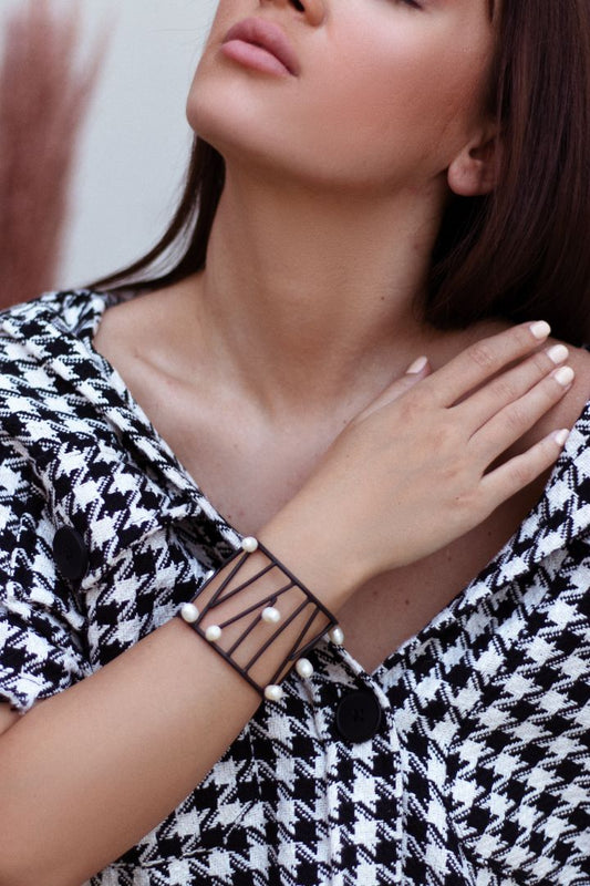 Wire Mesh Bracelet with Dropped Pearls